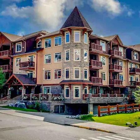 Falcon Crest Lodge 1 Bedroom Condo With Gym & Hot-Tubs & Mountain View Canmore Esterno foto