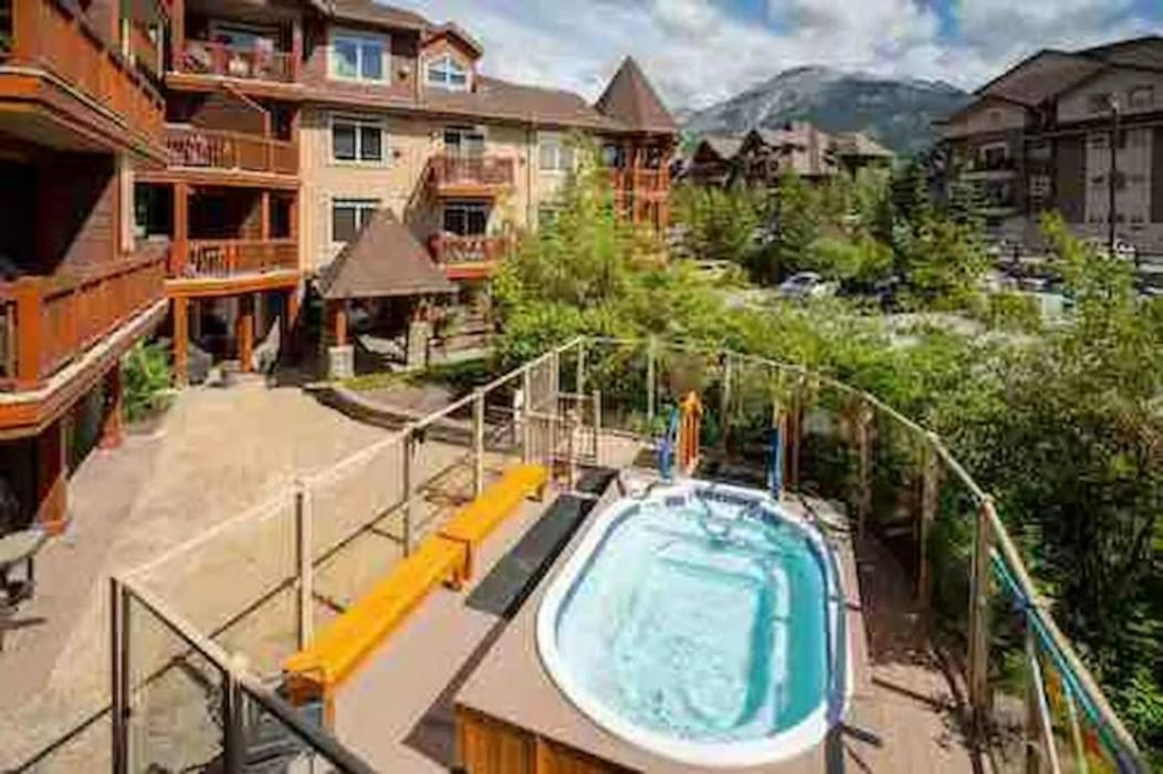 Falcon Crest Lodge 1 Bedroom Condo With Gym & Hot-Tubs & Mountain View Canmore Esterno foto