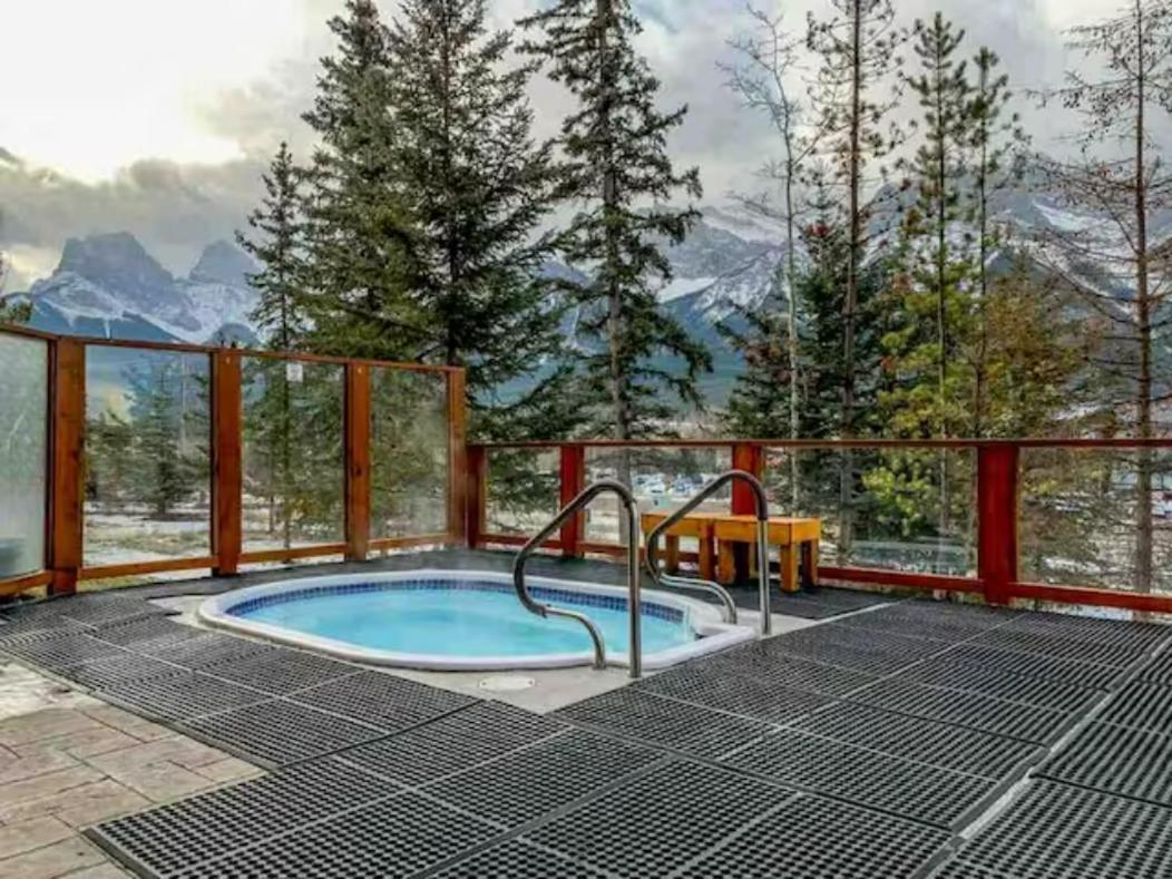 Falcon Crest Lodge 1 Bedroom Condo With Gym & Hot-Tubs & Mountain View Canmore Esterno foto