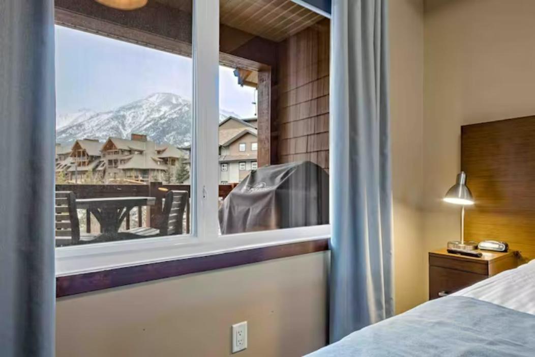 Falcon Crest Lodge 1 Bedroom Condo With Gym & Hot-Tubs & Mountain View Canmore Esterno foto